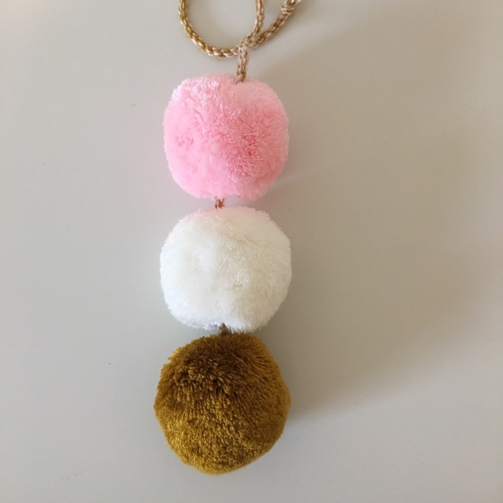 NWOT Nena & Co. - Triple Pom